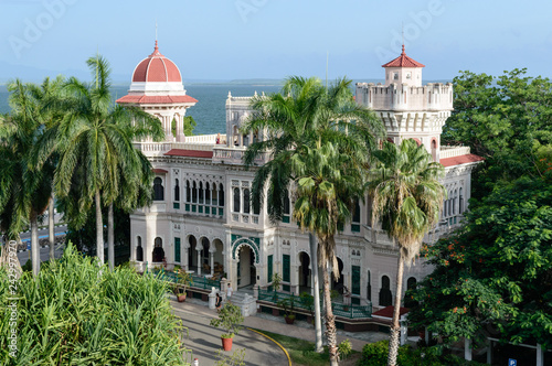 Canvas Print An old building in Cienfuegos, Cuba.