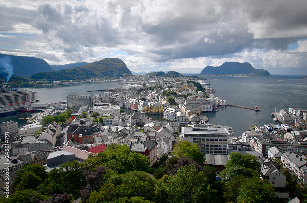 Vista de Alesund desde el mirador. Noruega