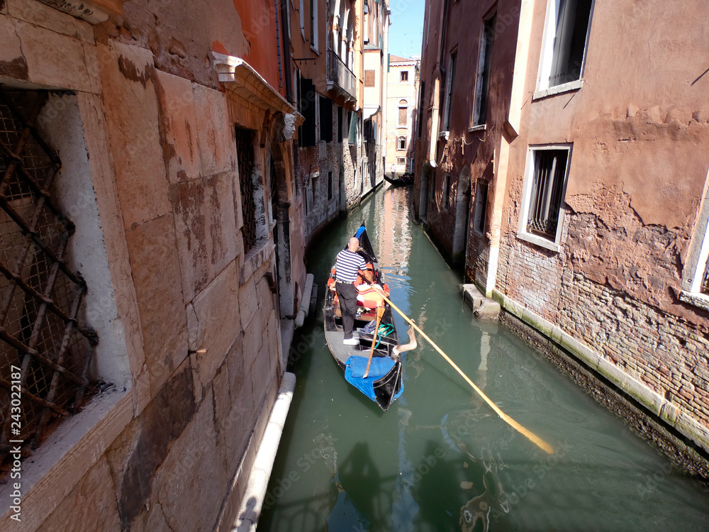 Uno de los canales de la ciudad italiana de Venecia.
