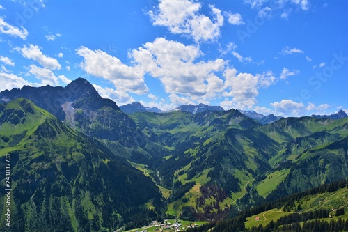 view over the mountains © Anna Rupprecht