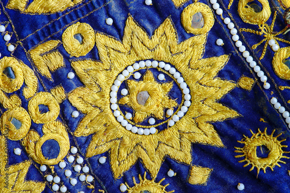 détail de patchwork indien, artisanat traditionnel fait-main. tissus décoratif. détail de patchwork indien, artisanat traditionnel fait-main. tissus décoratif.