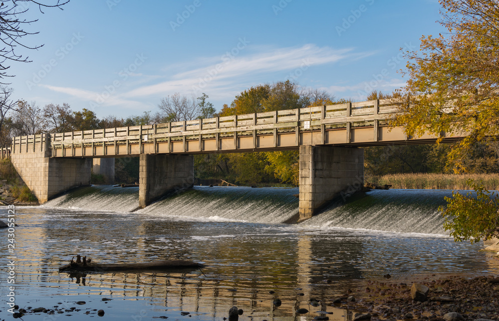 Bridge over the Dupage River on a Autumn/ Fall morning.  Channahon, Illinois, USA