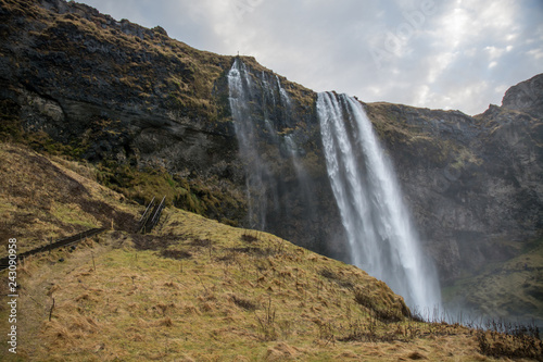 Islandia. Cascada de agua