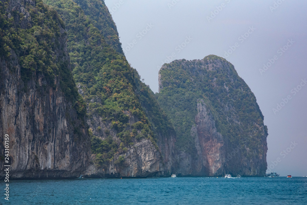 Naklejka premium Andaman Sea PhiPhi Island