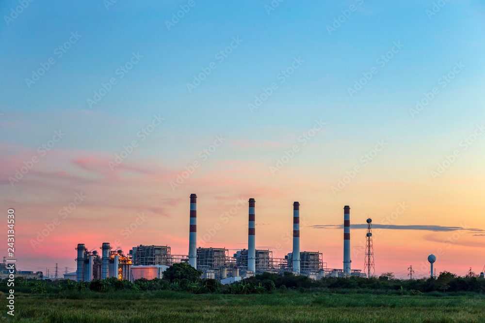 Gas turbine electrical power plant with sunset