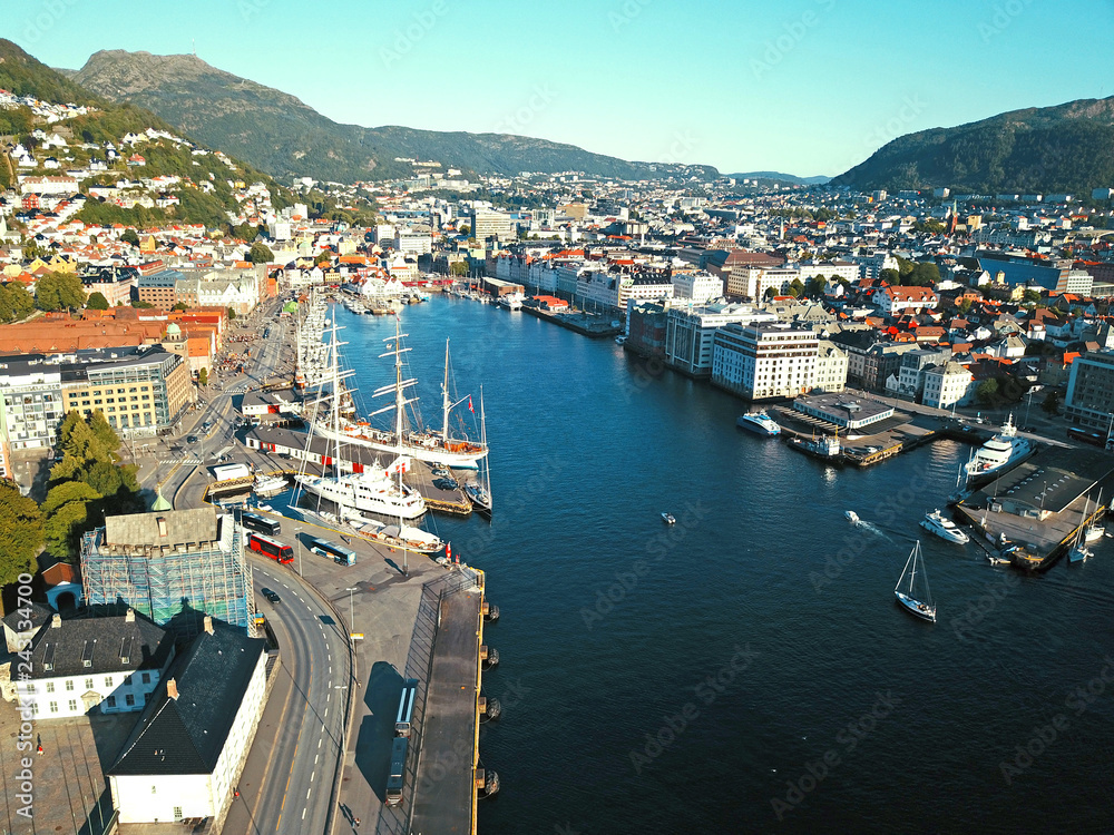 Obraz premium ベルゲンの観光拠点の空撮