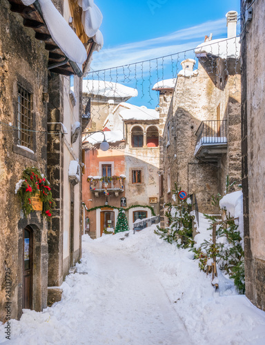 Fototapeta Naklejka Na Ścianę i Meble -  The beautiful Scanno covered in snow during winter season. Abruzzo, central Italy.
