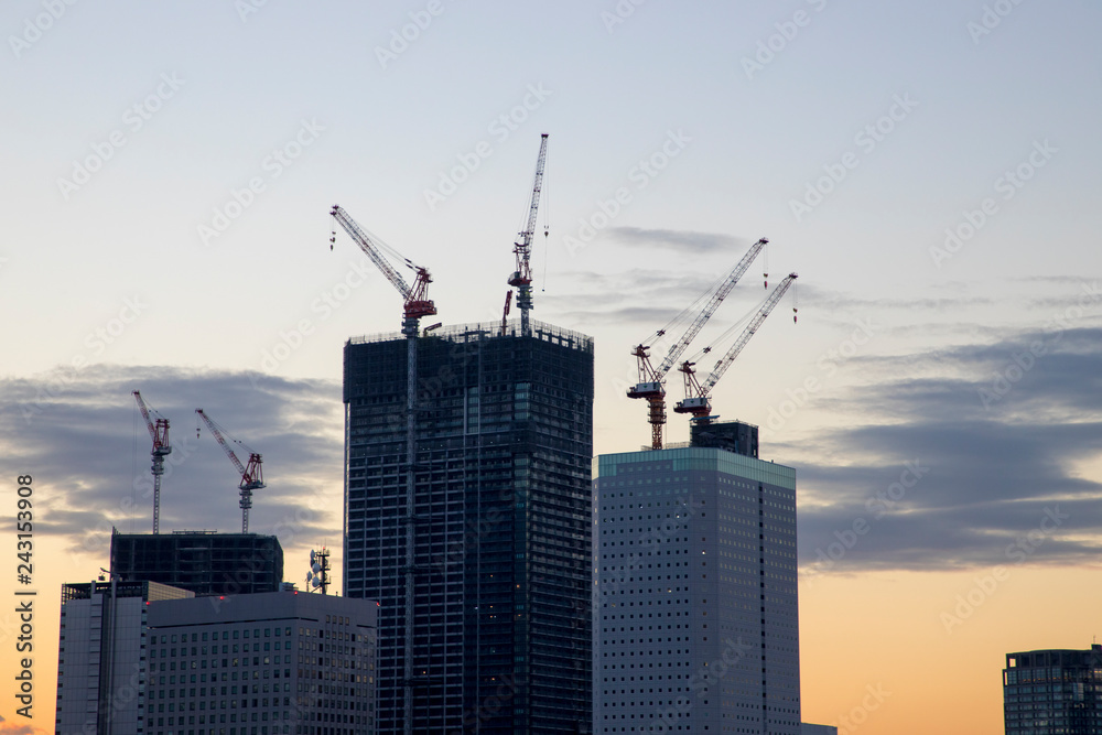 夕暮れの建設現場 夕暮れの建設現場