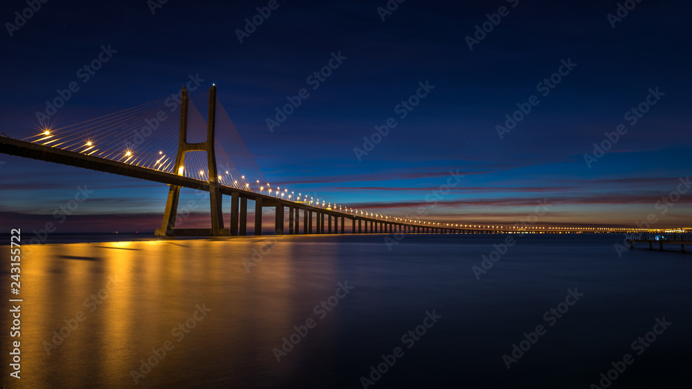 Fototapeta premium Lisbon Bridge Vasco da Gama