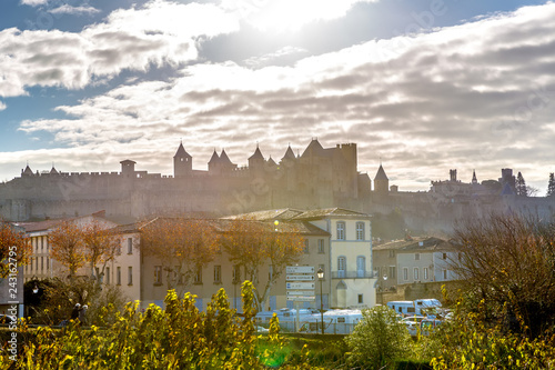 Fotografía A back light scenario at the castle of Carcassonne in France