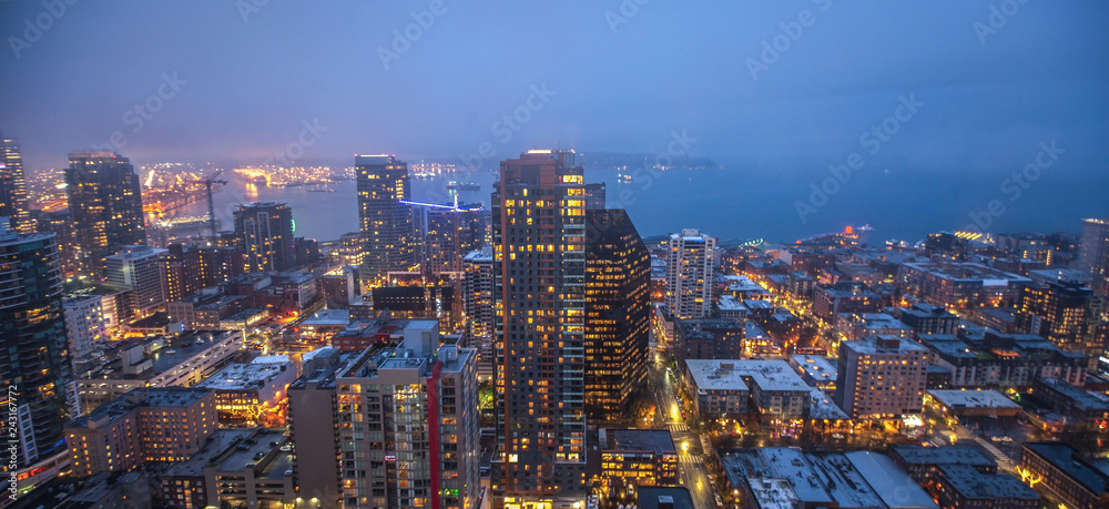 Naklejka premium Seattle city skyline at dusk. Downtown Seattle cityscape