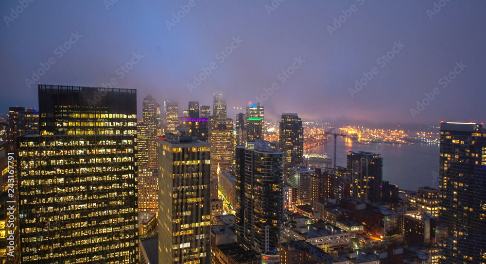 Obraz premium Seattle city skyline at dusk. Downtown Seattle cityscape