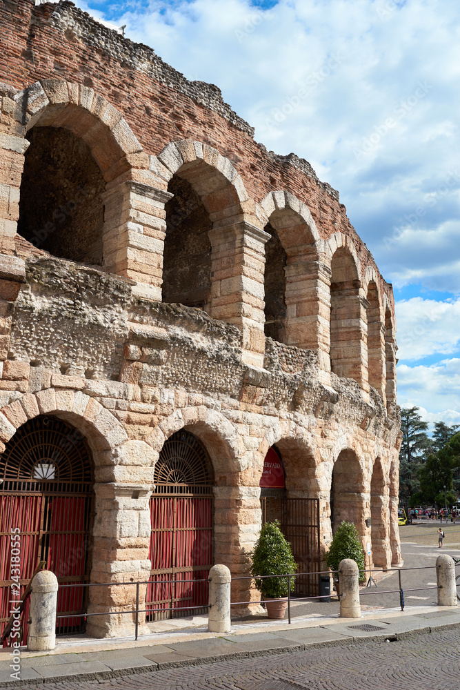 Arena of Verona in Italy / Roman Architecture built in the first century