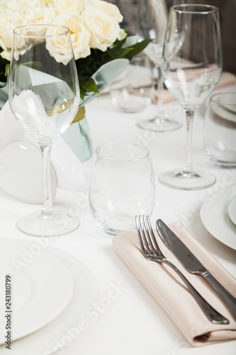 table layout at restaurant