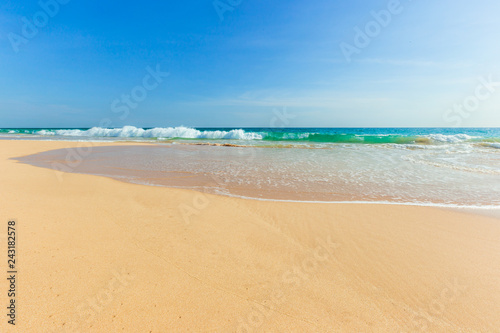 Fototapeta Naklejka Na Ścianę i Meble -  Untouched tropical beach in Sri Lanka with white sand and blue water