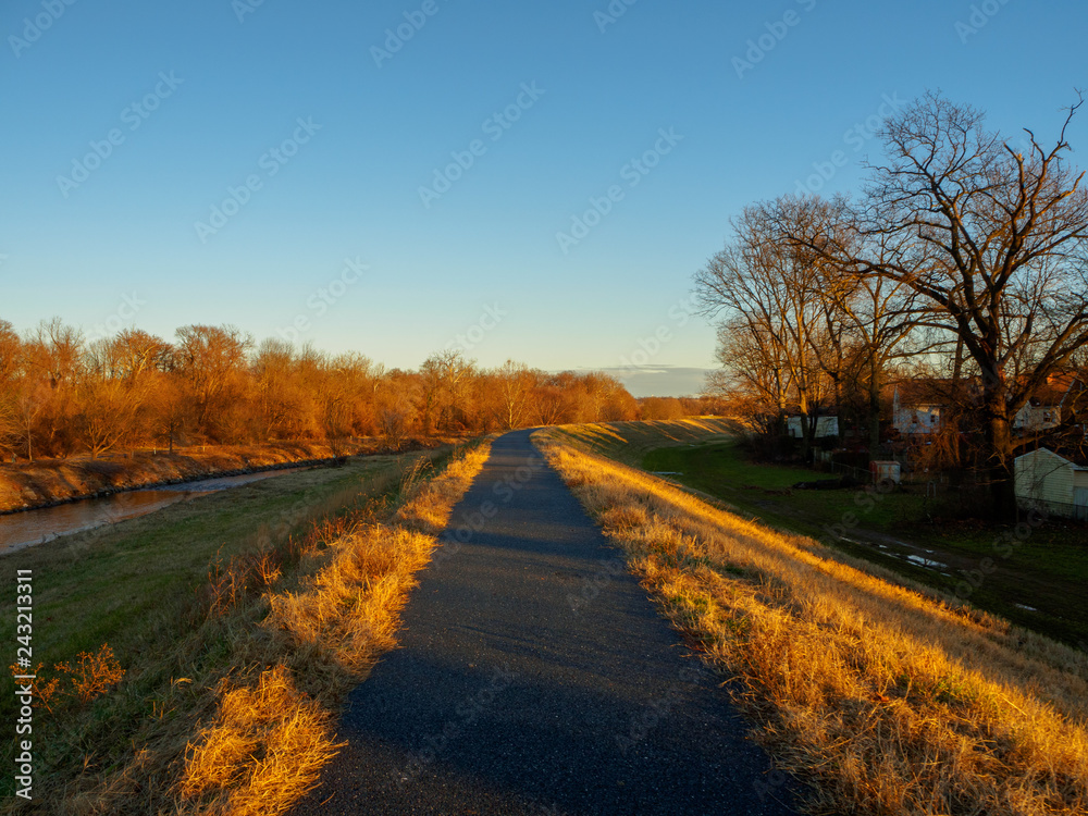 Fototapeta premium Path on top of Levee
