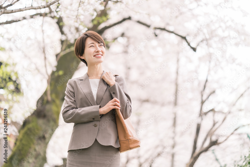 桜・ビジネスウーマン 桜・ビジネスウーマン