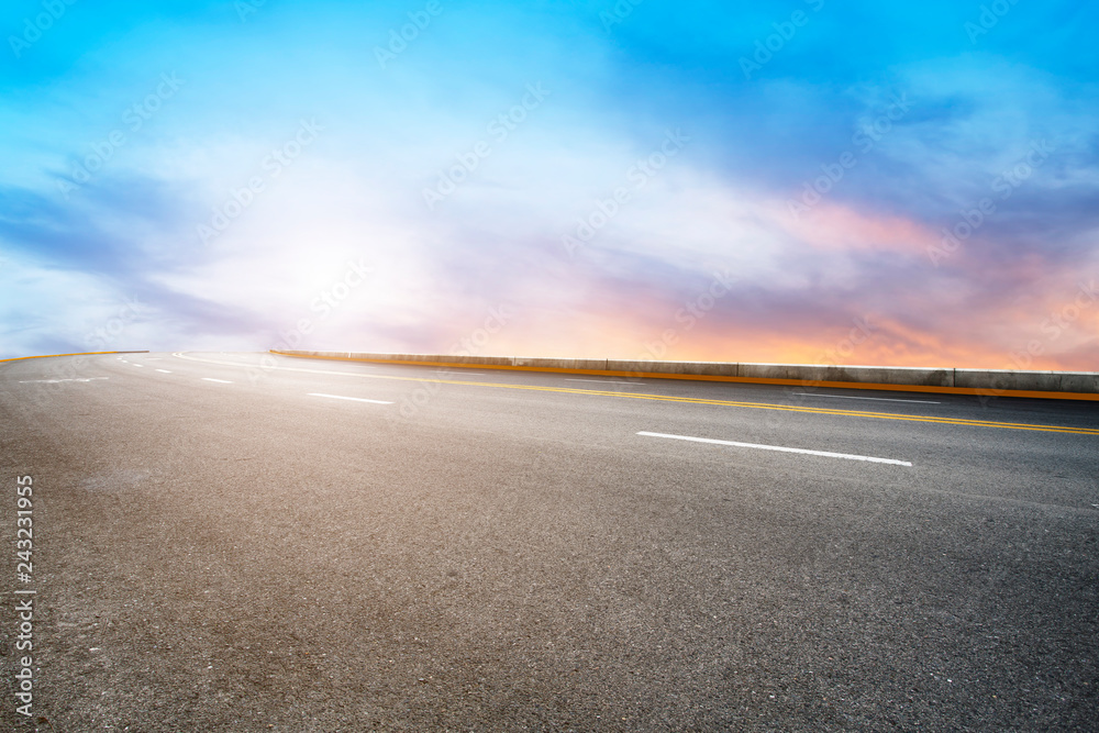 Naklejka premium Sky Highway Asphalt Road and beautiful sky sunset scenery