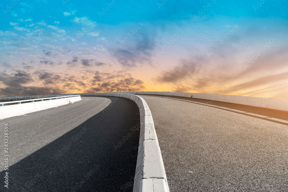 Naklejka premium Sky Highway Asphalt Road and beautiful sky sunset scenery