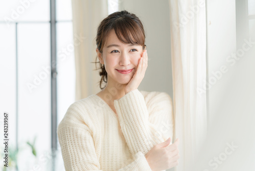 スキンケア・女性 Free Download スキンケア・女性 - GFXLoad