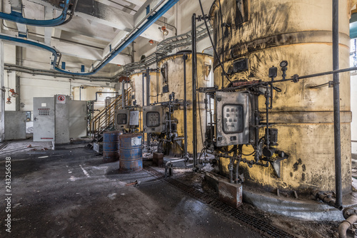 abandoned chemical treatments workshop © Bob