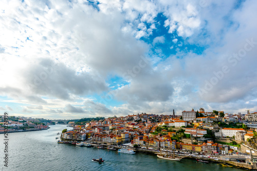 ポルト（ポルトガル）の風景 © tarasan