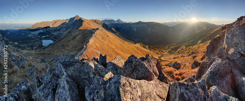 Fototapeta Naklejka Na Ścianę i Meble -  Autumn mountain landscape in Poland Tatras
