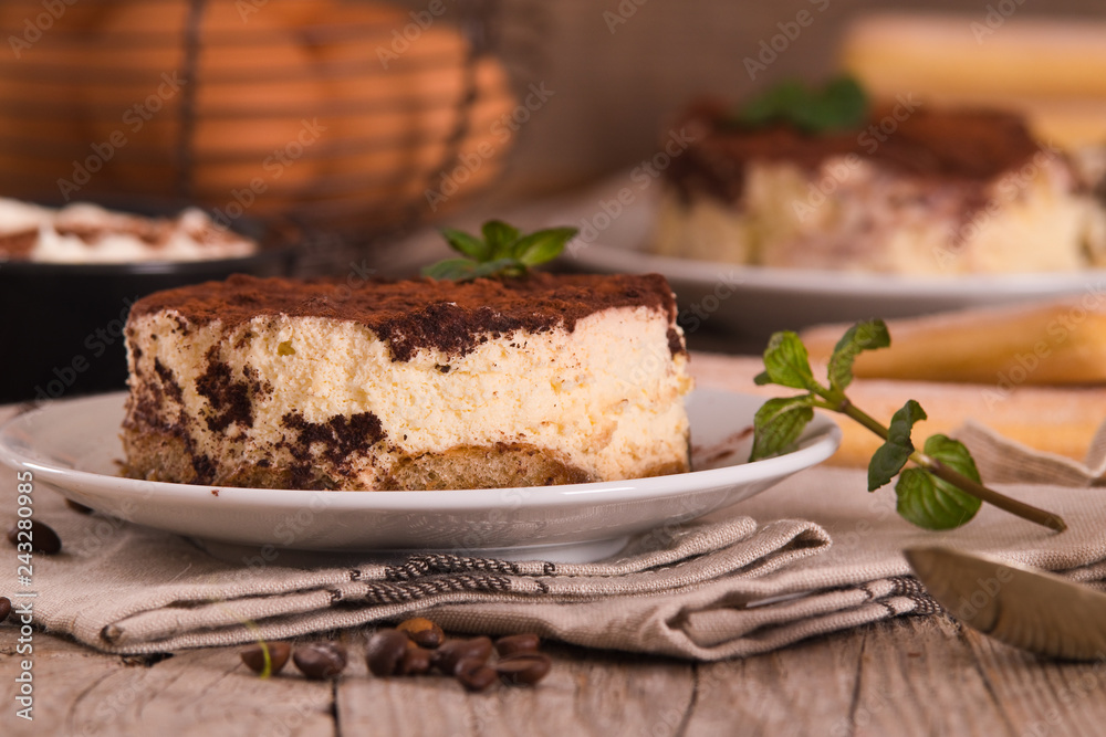 Tiramisu. Tiramisu.