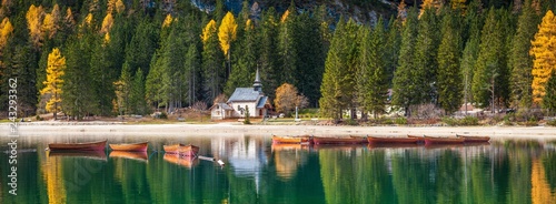 Obraz na płótnie Lago di Braies, Dolomites, South Tyrol, Italy w salonie