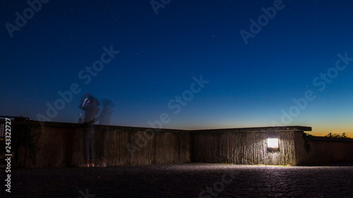 Wallpaper Mural Watching th night sky Torontodigital.ca