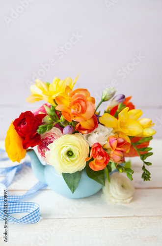 Froehliche bunte Blumen