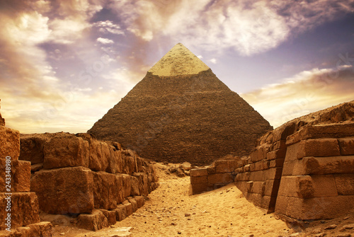 pyramids of giza egypt cairo