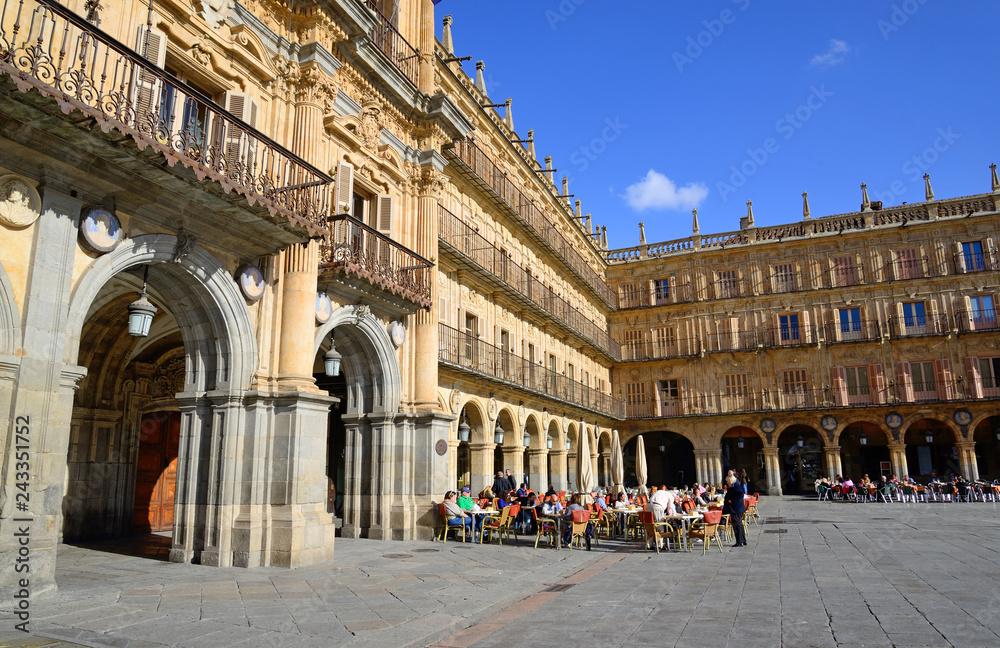 Fototapeta premium Salamanca, Spain - November 15, 2018: Square Mayor of Salamanca.