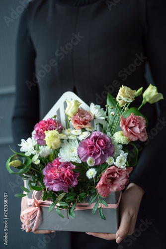 Fototapeta Naklejka Na Ścianę i Meble -  nice bouquet in the hands