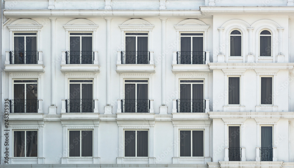 Fototapeta premium White Windows Background