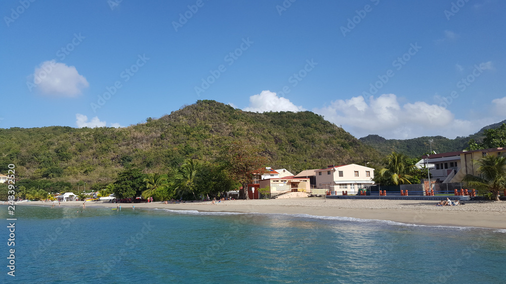 Martinique, réveil tranquille sur la plage de l'anse d'Arlet