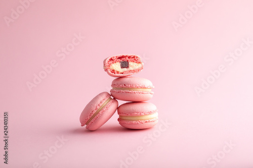 Fotografie, Obraz Pink french cookies macarons on a pink background