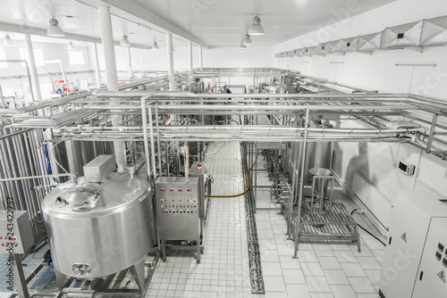 Foto general view of the interior of a milk factory