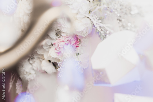 snow covered wedding bouquet, decorations, sparkles, snowflakes
