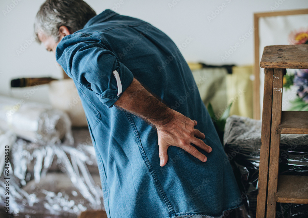 Foto Senior man having back pain