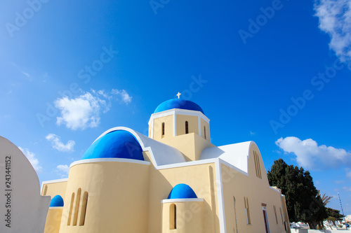 サントリーニ島-青のドームの教会- 02