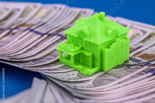 Obraz na płótnie Green house on banknotes w salonie