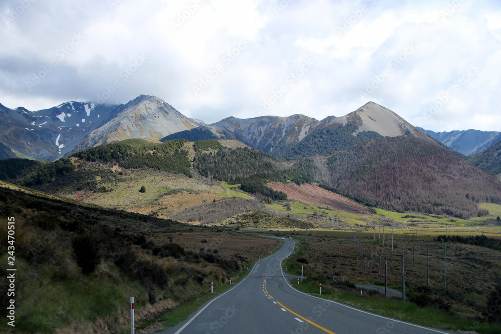 Fototapeta premium road in the montains