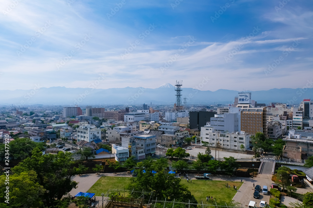 Obraz premium 甲府城跡と甲府市街