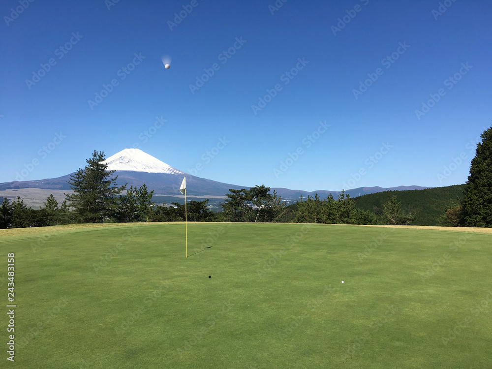 Obraz premium ゴルフ場のグリーン