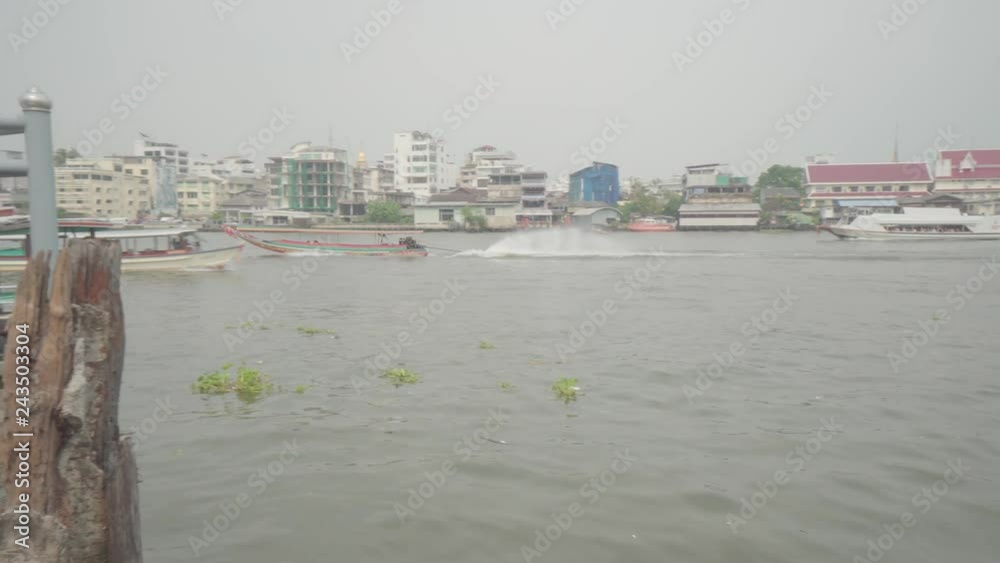Boat in the river in S Log 2