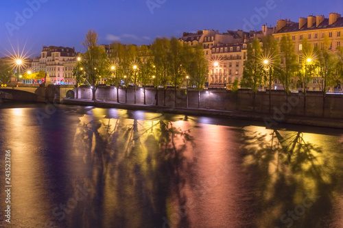 Night Ile de la Cite in Paris, France
