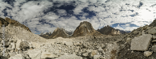 Trekking in Karakoram photo