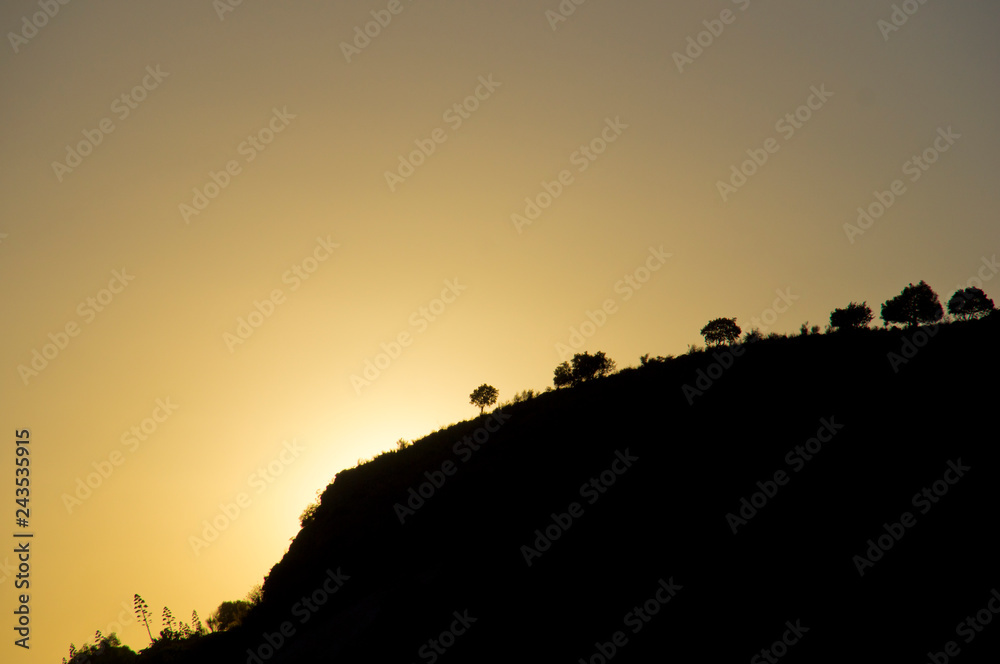 Hügel im Abendlicht