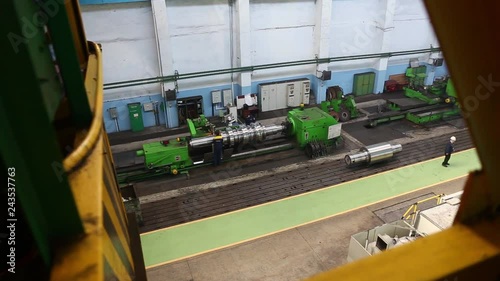 roll mill processing grinding on the machine